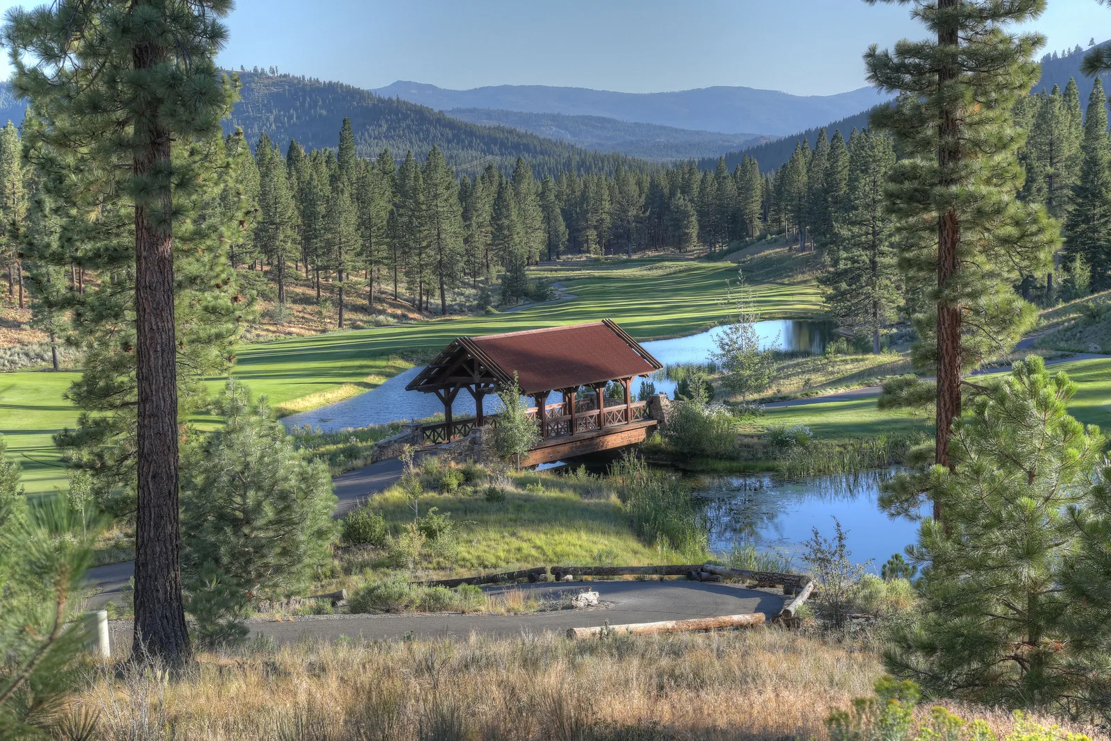Grizzly Ranch Golf Club — mountain course and gazebo